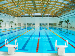 游泳池游泳時，游泳鏡起霧的解決辦法？