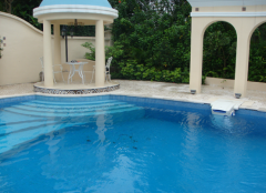 游泳池氯消毒劑投放過多會對人體帶來什么危害？如何防范氯傷害？