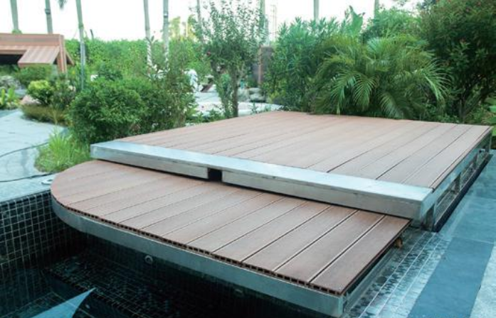 如何讓室外游泳池不受臟污污染呢？