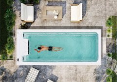 <b>帶按摩功能的別墅游泳池怎么設(shè)計(jì)？提升奢華體驗(yàn)的細(xì)節(jié)技巧！</b>