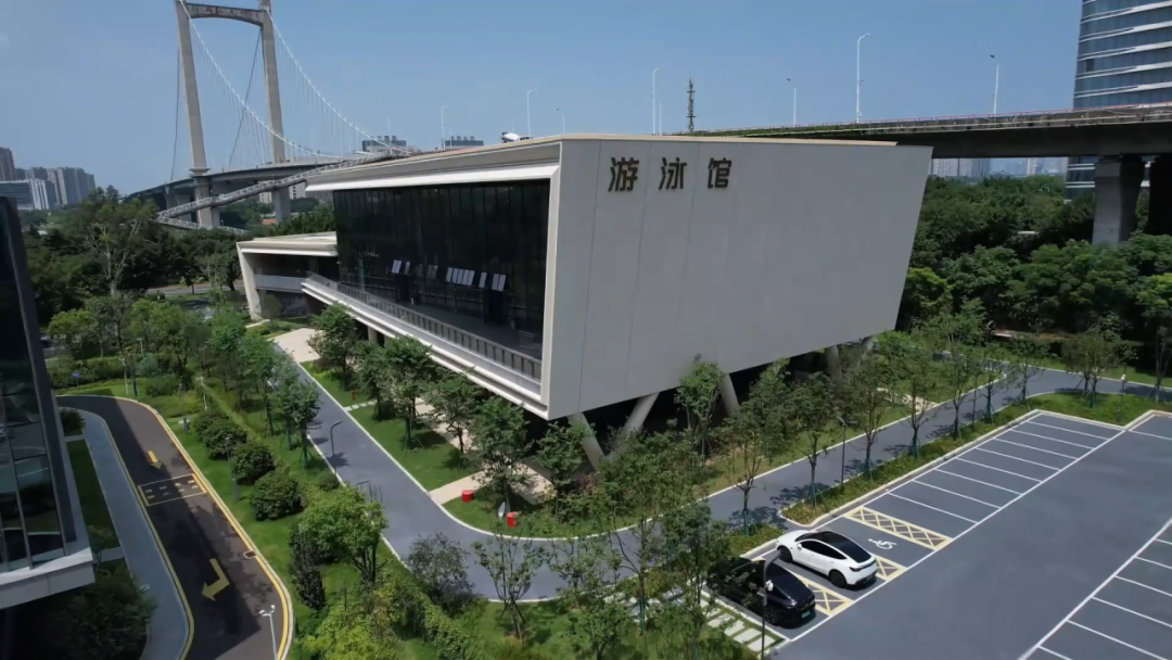福州人快收藏！市重點(diǎn)打造的鰲峰洲體育公園游泳館，今夏避暑就靠它了！