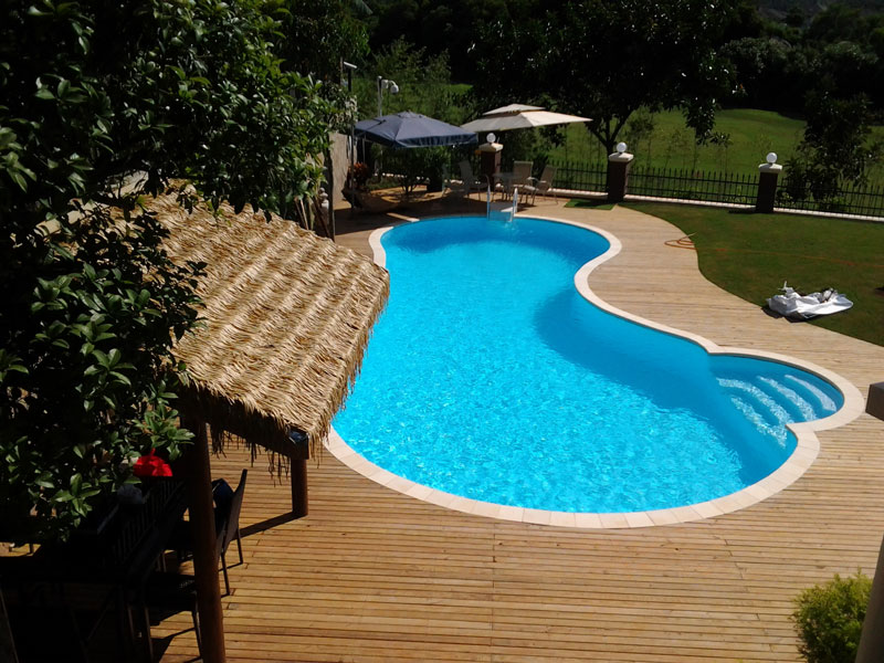 <b>別墅建游泳池用什么水處理系統(tǒng)不會(huì)后悔呢？泳池專業(yè)公司告訴你？</b>