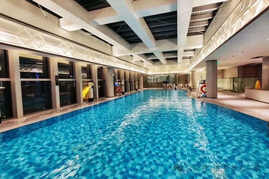 <b>一線城市私家別墅游泳池建造公司哪家好？戴思樂 53 城網(wǎng)點覆蓋！</b>