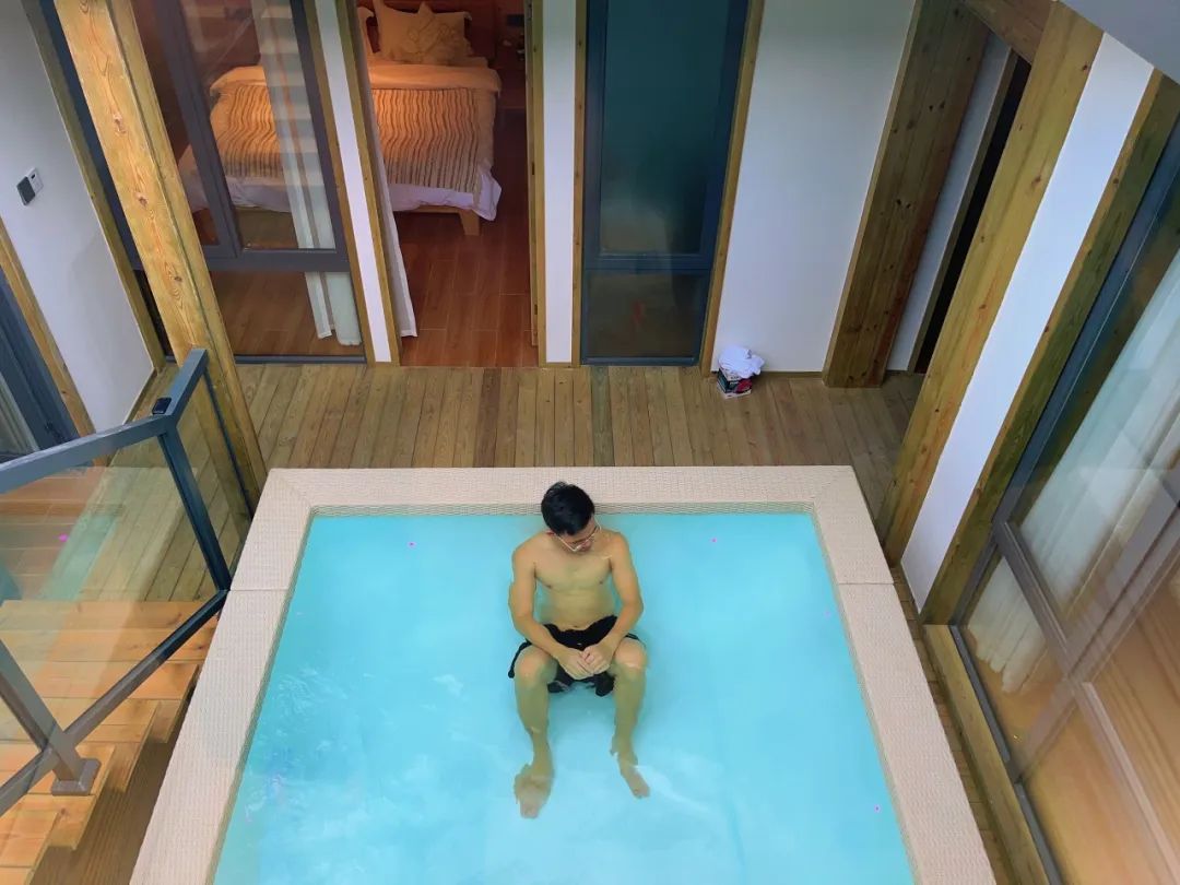 <b>建一個(gè)別墅游泳池需要哪些設(shè)備？用這些水處理設(shè)備健康又環(huán)保！</b>